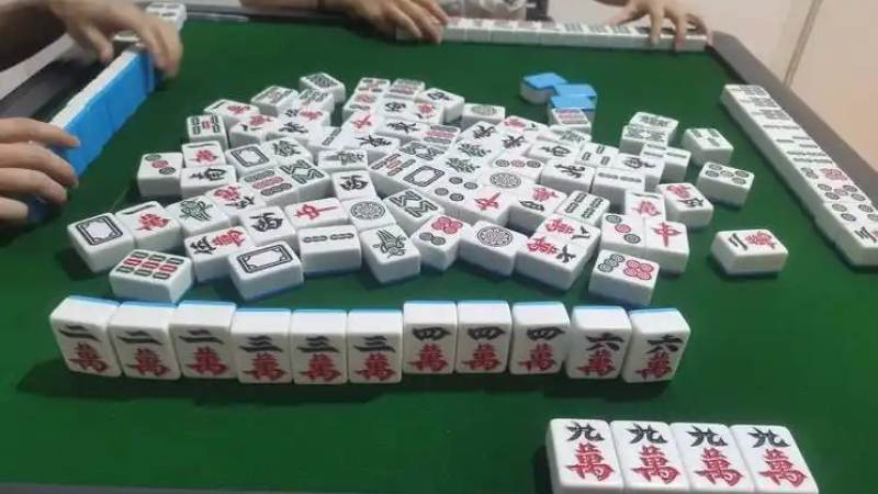 GEN战队S16比赛前瞻：LCK一号种子的运营体系与关键对位拆解